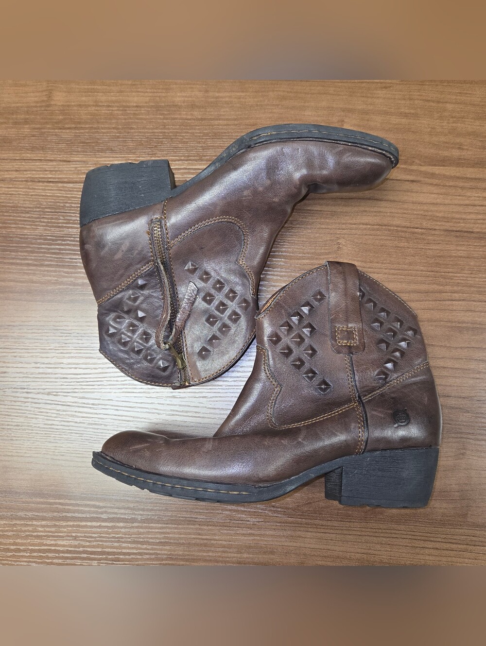 Born Western Studded Bootie Size 8
